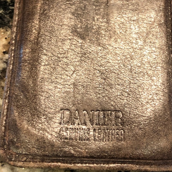Danier Leather Wallet - Picture 2 of 6